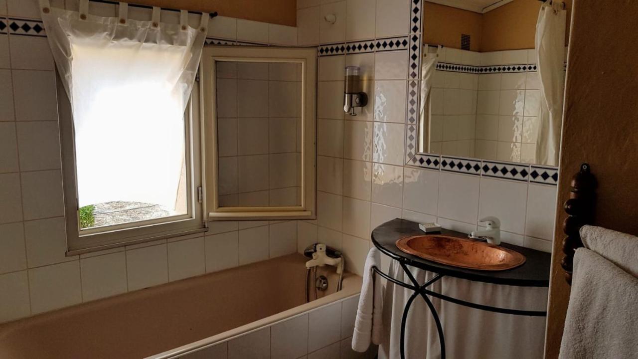 Mas Du Kairos Hotell Venasque Eksteriør bilde
